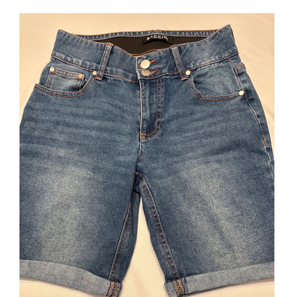 Baccini Womens Petite 4P Denim Bermuda Shorts Cuffed Medium Wash Stretch Blue